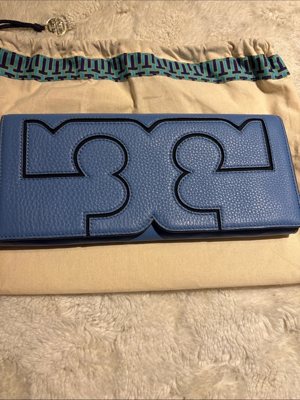 Tory Burch Blue Pebbled Leather Logo Continental Clutch